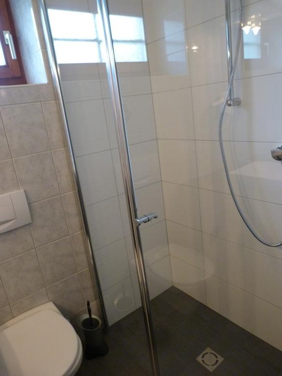 Апартаменты Ferienhaus Bluemel Inkl. Freier Strandbadeintritt Фельден-ам-Вёртер-Зе Номер фото