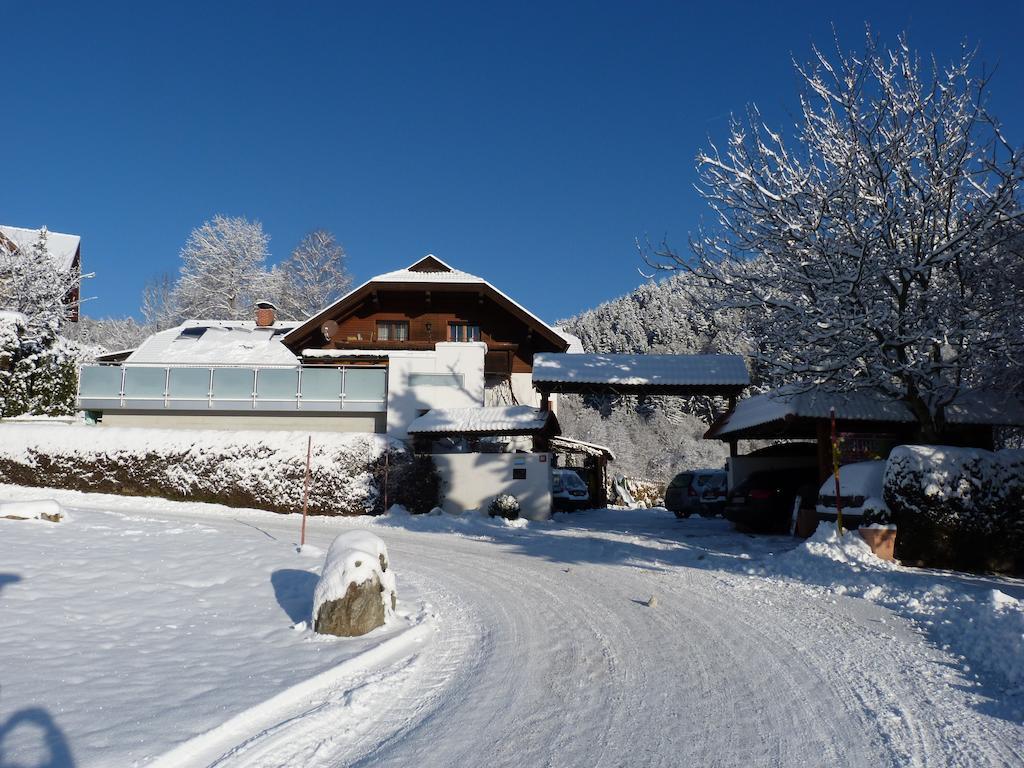 Апартаменты Ferienhaus Bluemel Inkl. Freier Strandbadeintritt Фельден-ам-Вёртер-Зе Экстерьер фото