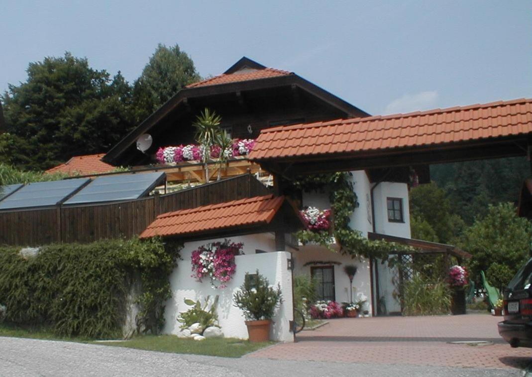 Апартаменты Ferienhaus Bluemel Inkl. Freier Strandbadeintritt Фельден-ам-Вёртер-Зе Экстерьер фото