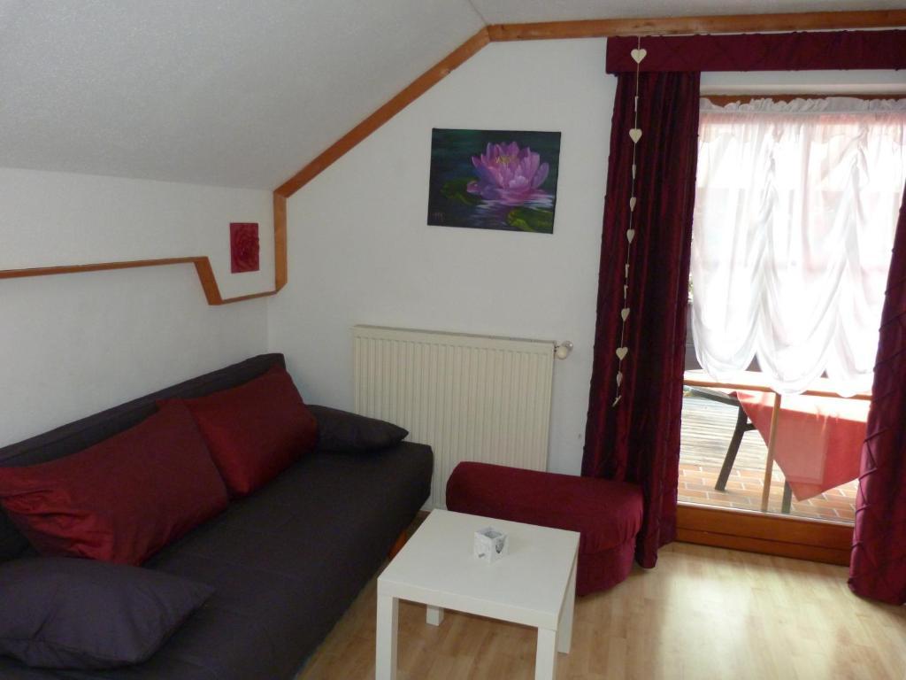 Апартаменты Ferienhaus Bluemel Inkl. Freier Strandbadeintritt Фельден-ам-Вёртер-Зе Номер фото